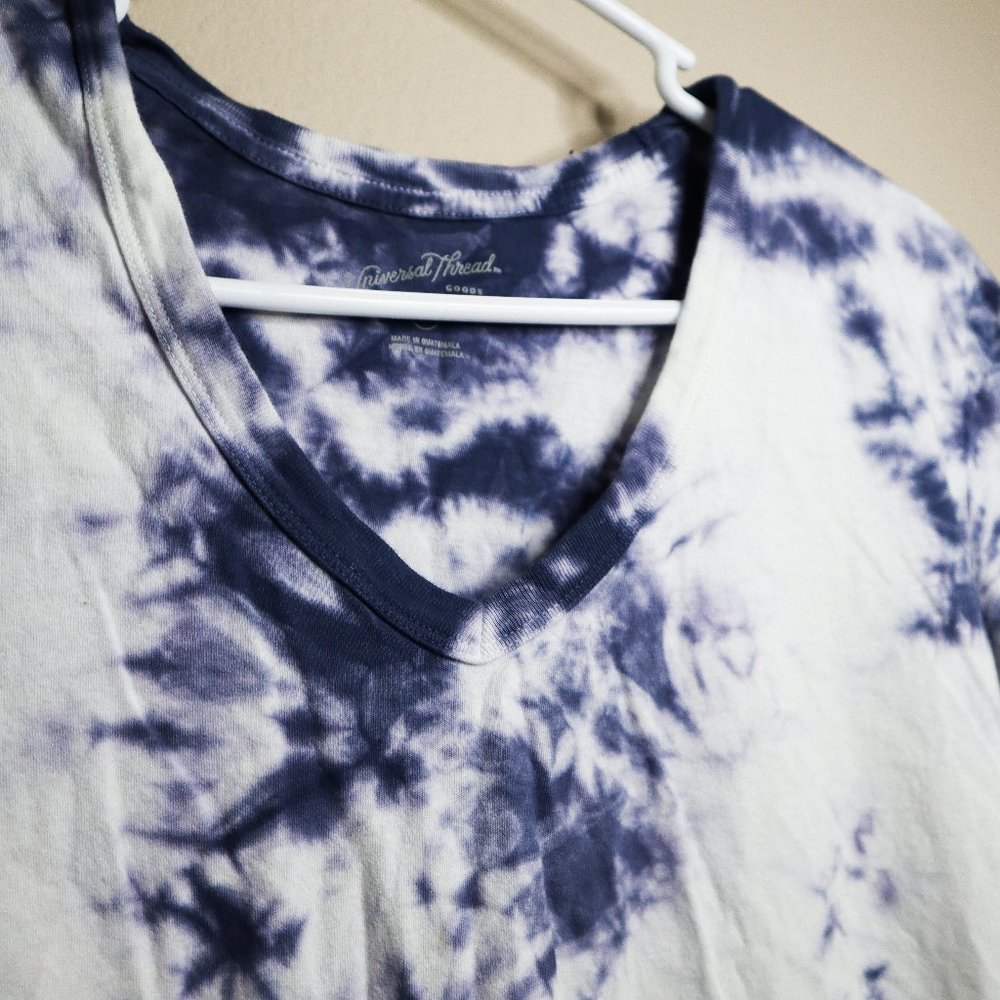 Tie Dye V-Neck T-shirt